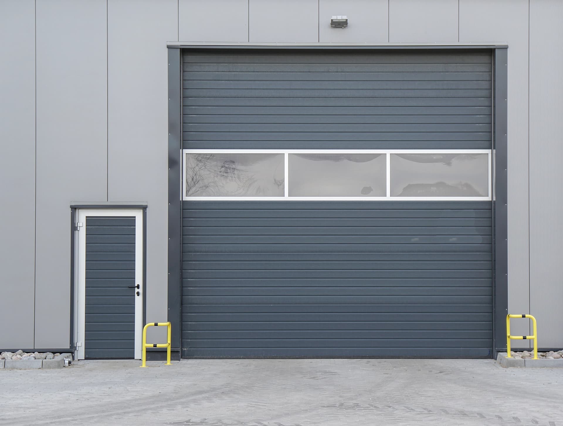 Experte für die Prüfung von Toranlagen